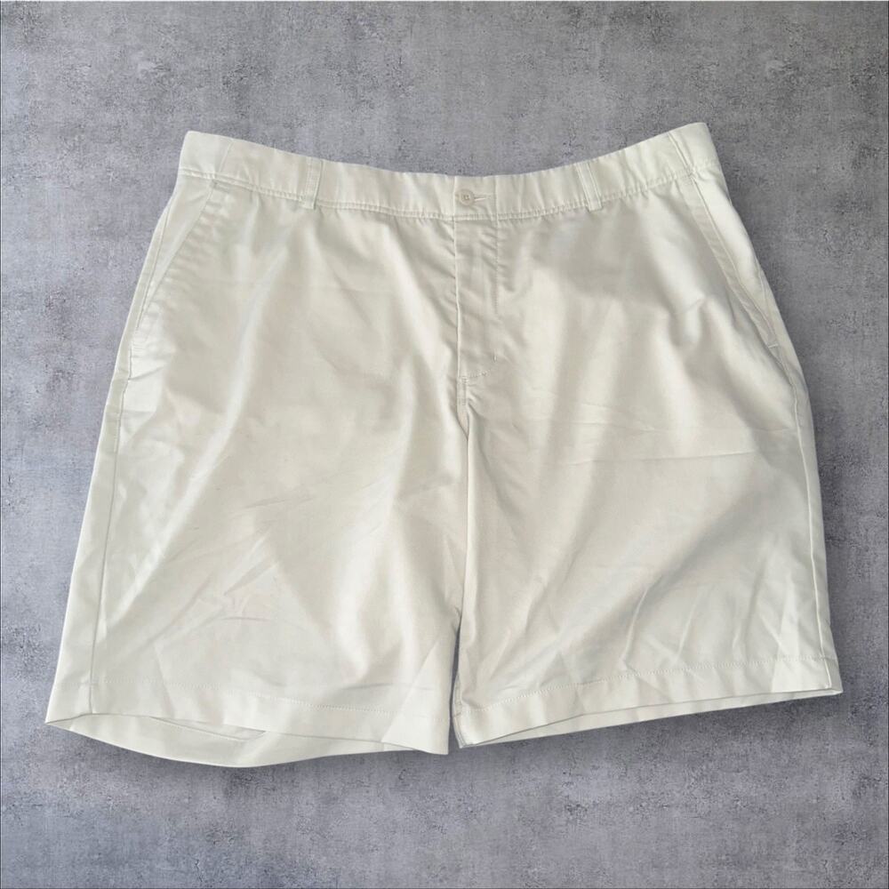 Nike Dri Fit Mens 40 Beige Stretch Chino Flat Front Belted Pockets Golf Shorts
